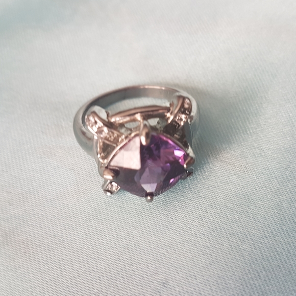 🔥3 for $30🔥Purple and rhinestone ring